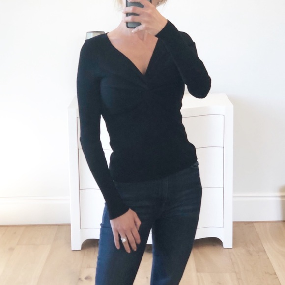 LYON Black V-neck Twist Knot Long Sleeve Top - Picture 2 of 7